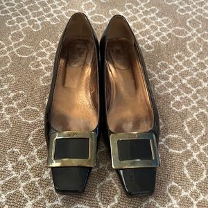 Chocolate brown patent leather Roger Vivier classic buckle flat size 40.5